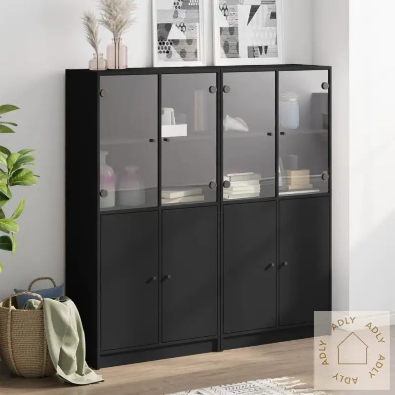 Bokhylle Med Dører Svart 136X37X142 Cm Konstruert Tre