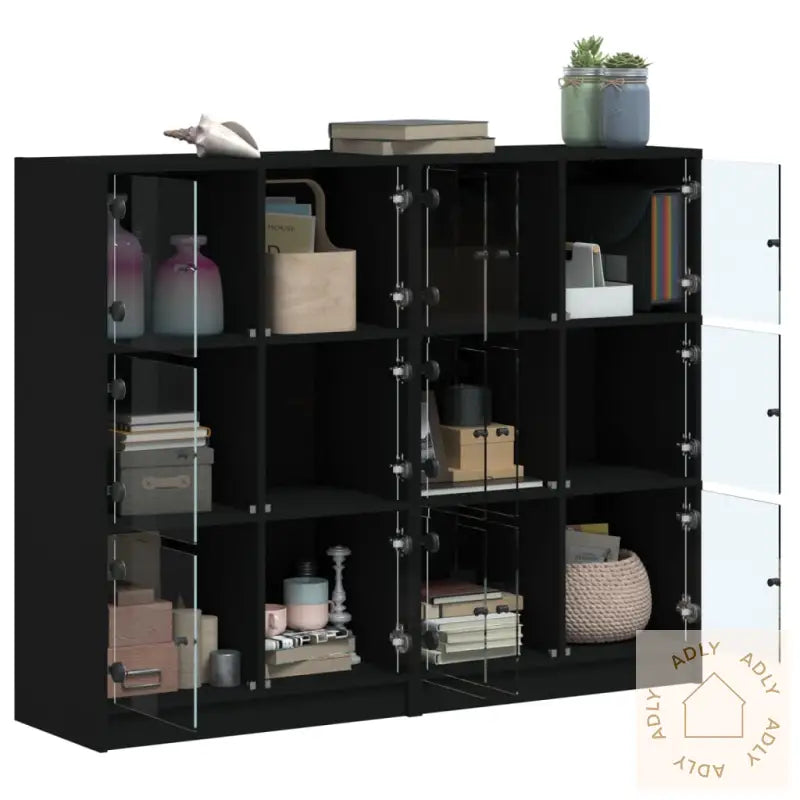 Bokhylle Med Dører Svart 136X37X109 Cm Konstruert Tre