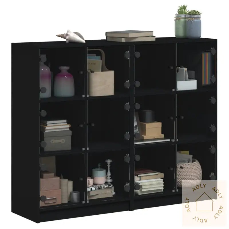 Bokhylle Med Dører Svart 136X37X109 Cm Konstruert Tre