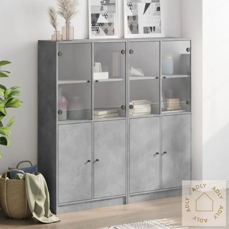 Bokhylle Med Dører Betonggrå 136X37X142 Cm Konstruert Tre