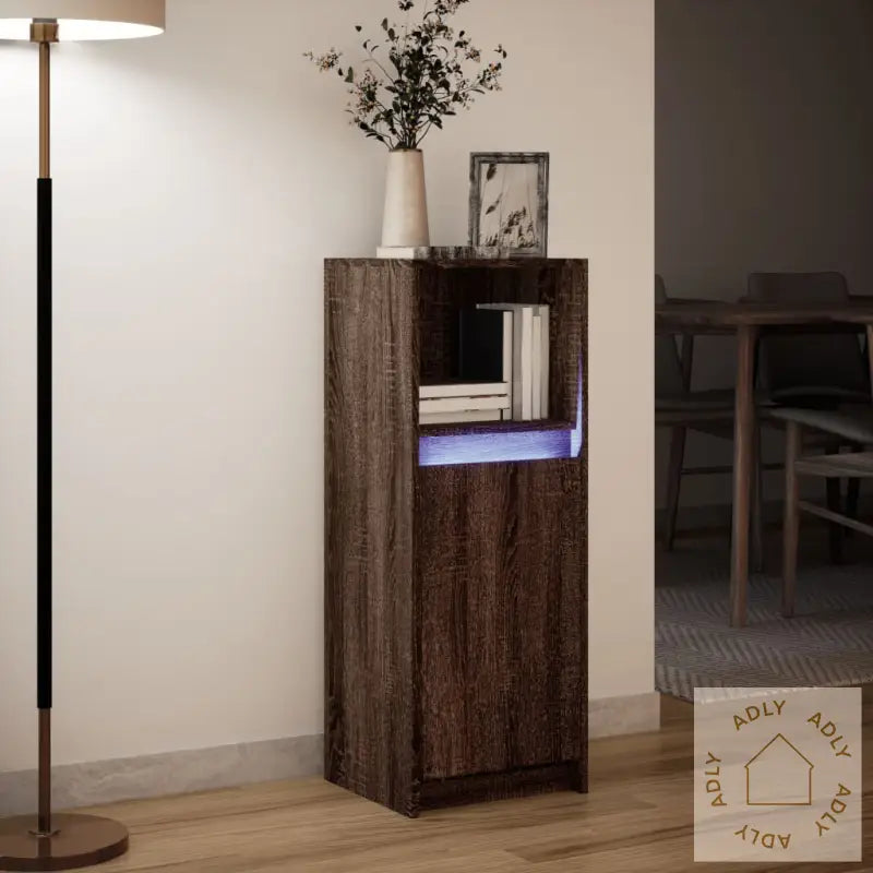 Skjenk Med Led Brun Eik 38X34X100 Cm Konstruert Tre