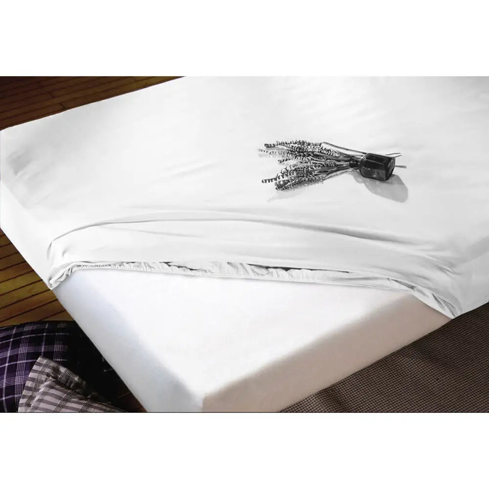 Hvitt montert bunntrekk hosteline IRIS Hvit Seng 80 for cozy nights