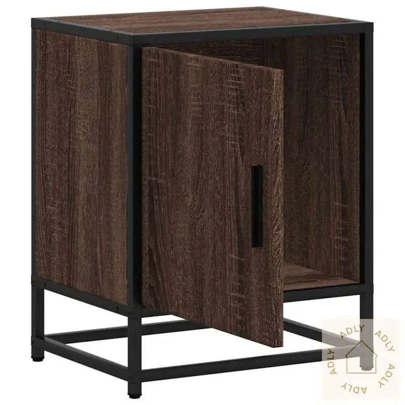 Nattbord 2 Stk Brun Eik 40X31X50 Cm Konstruert Tre Og Metall