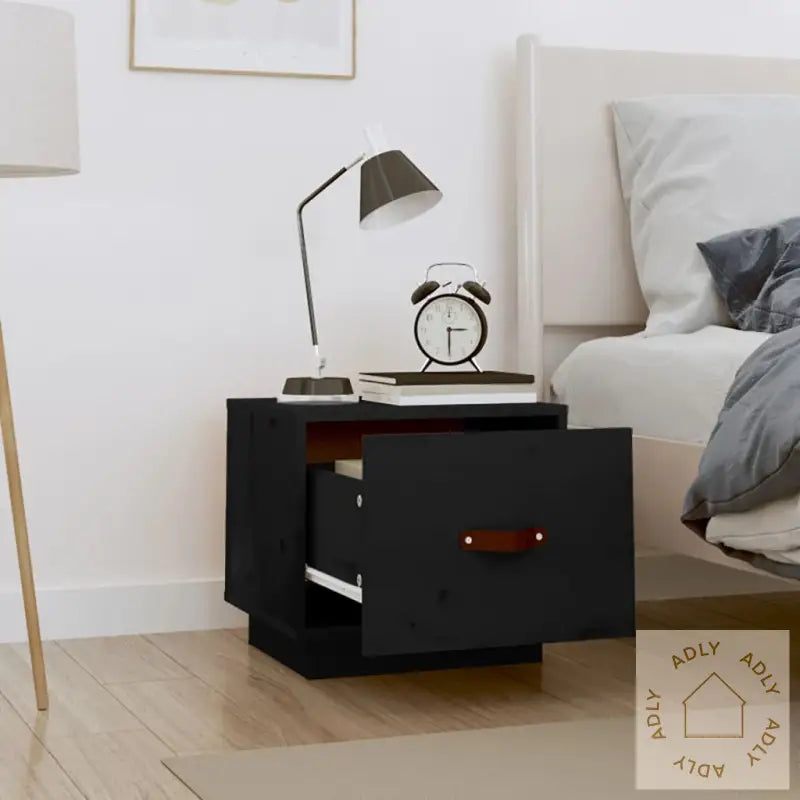 Nattbord Svart 40X34X35 Cm Heltre Furu