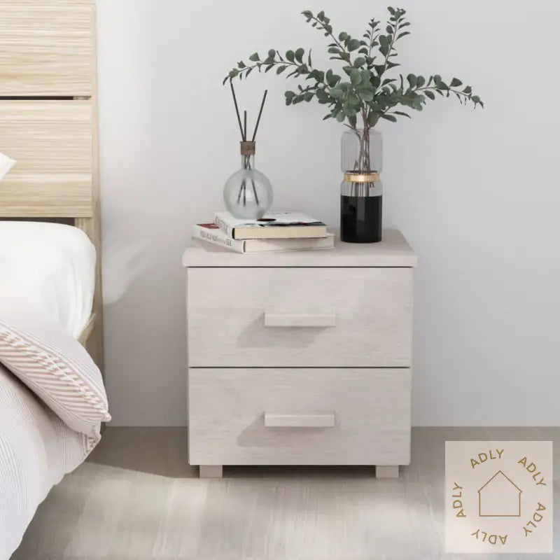 Nattbord Hamar Hvit 40X35X44,5 Cm Heltre Furu