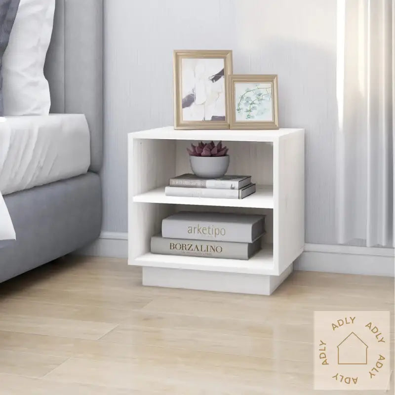 Nattbord 40X34X40 Cm Heltre Furu Hvit