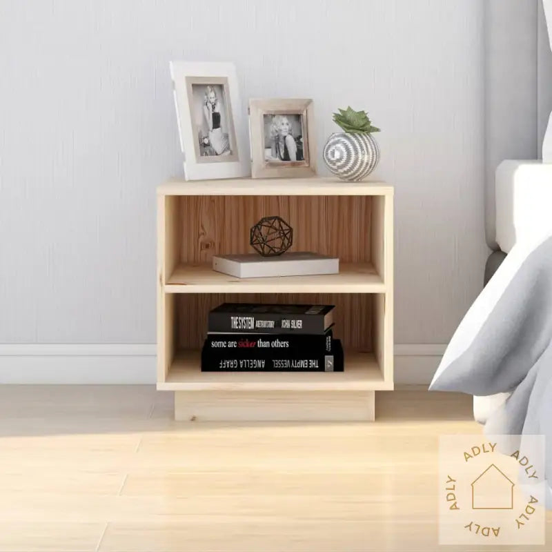 Nattbord 40X34X40 Cm Heltre Furu