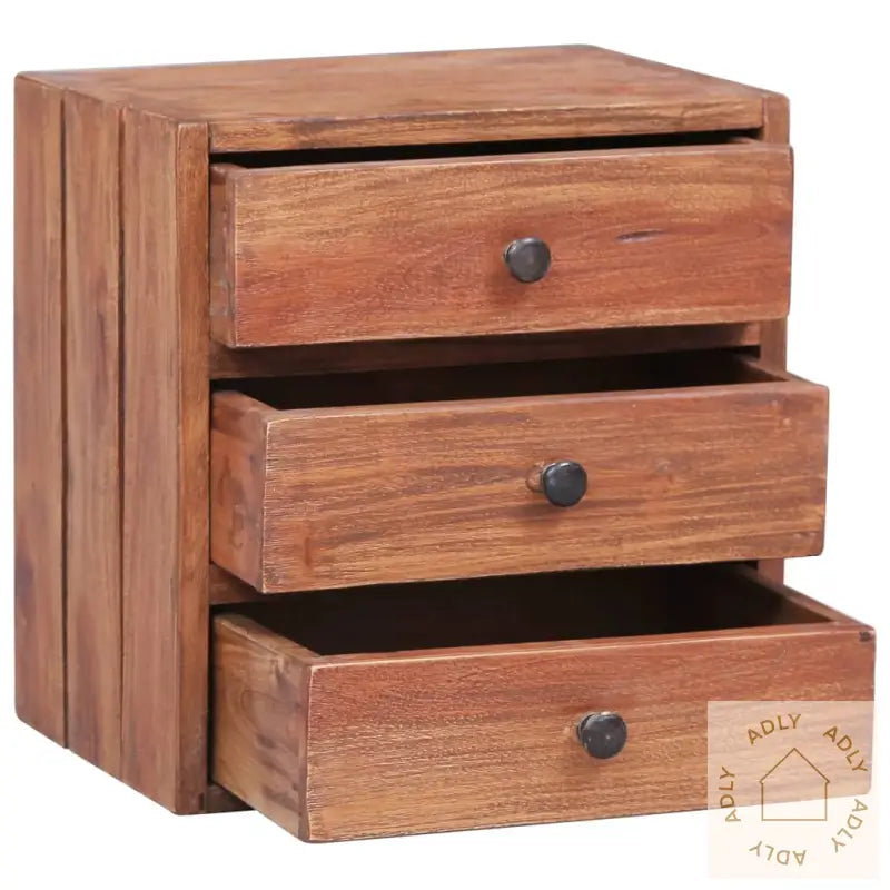 Nattbord Med 3 Skuffer 35X25X35 Cm Heltre Mahogni