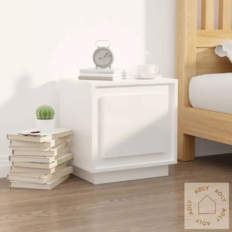 Nattbord 2 Stk Høyglans Hvit 44X35X45 Cm Konstruert Tre