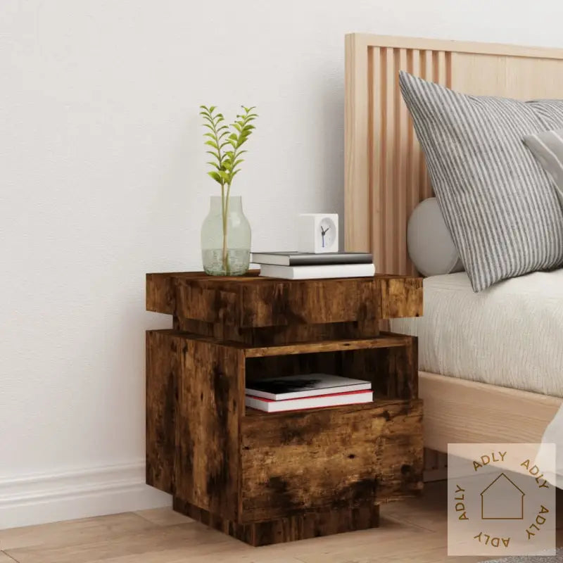 Nattbord Med Led Røkt Eik 40X39X48,5 Cm