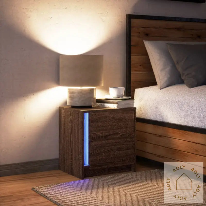 Nattbord Med Led Brun Eik Konstruert Tre