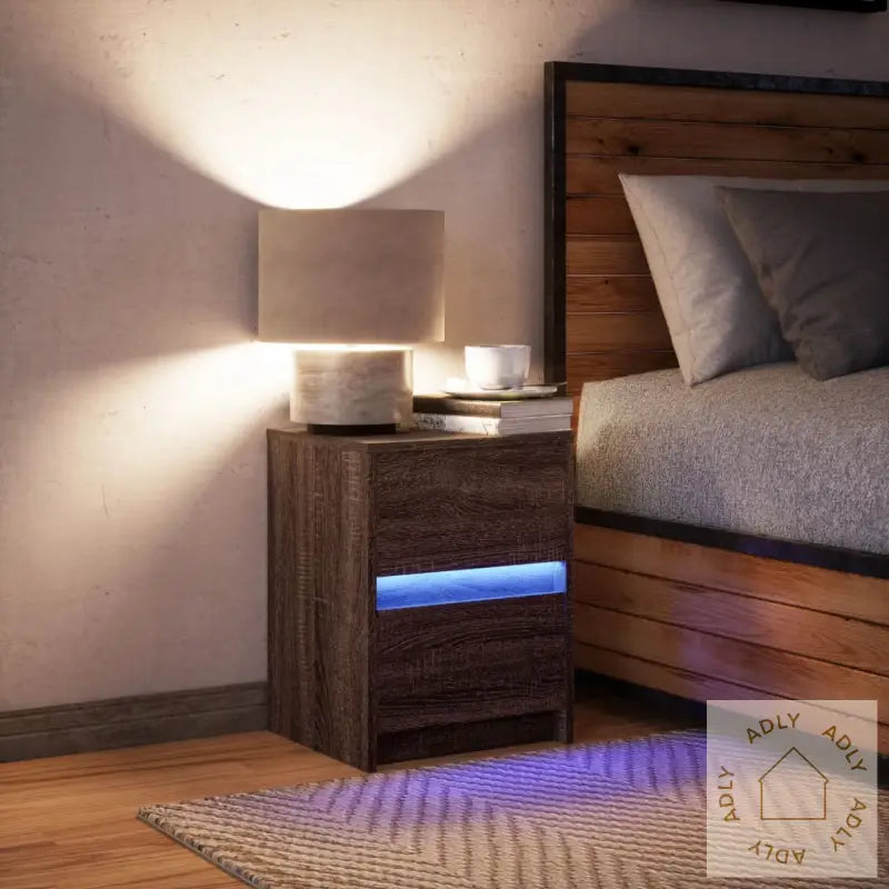Nattbord Med Led Brun Eik Konstruert Tre