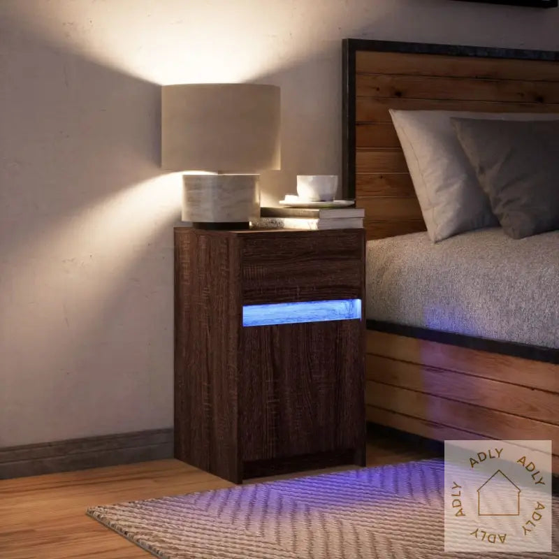 Nattbord Med Led Brun Eik Konstruert Tre