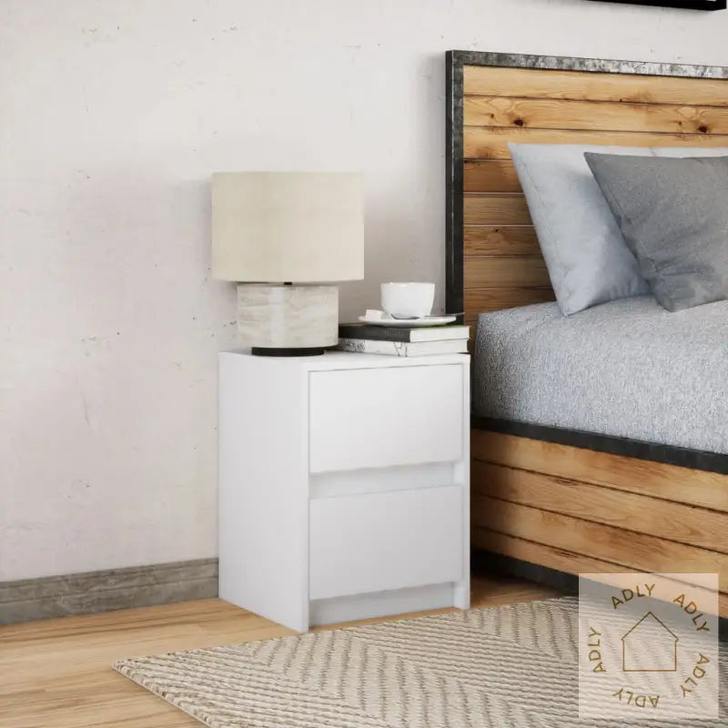 Nattbord Med Led Hvit Konstruert Tre