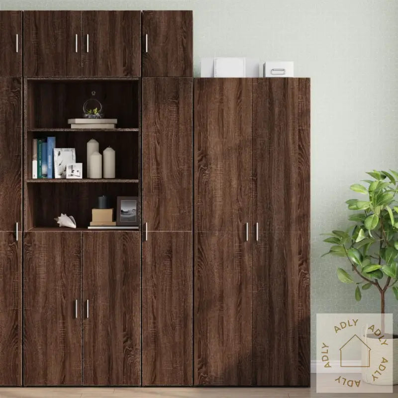 Smalt Oppbevaringsskap Brun Eik 30X42,5X225 Cm Konstruert Tre