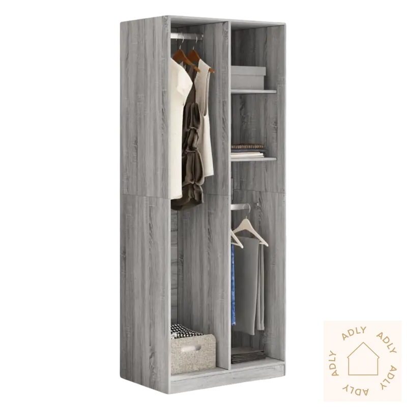 Grayt treskap med åpne dører, perfekt som praktisk garderobeskap eller møbler til hjemmet
