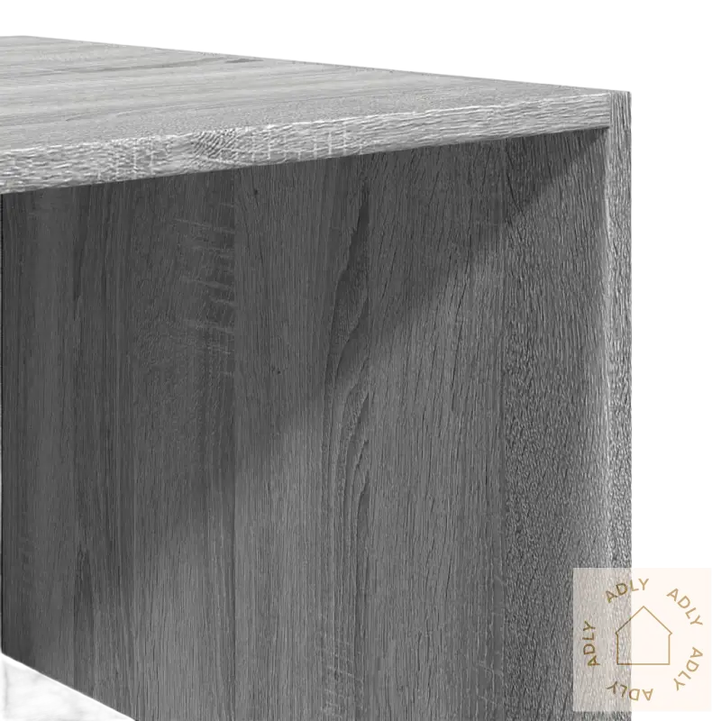 Grått treverk garderobeskap og lagringskube, perfekt som praktisk garderobeskap eller møbel til hjemmet