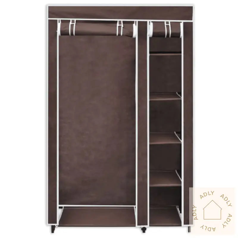 Garderobe Stoff Brun