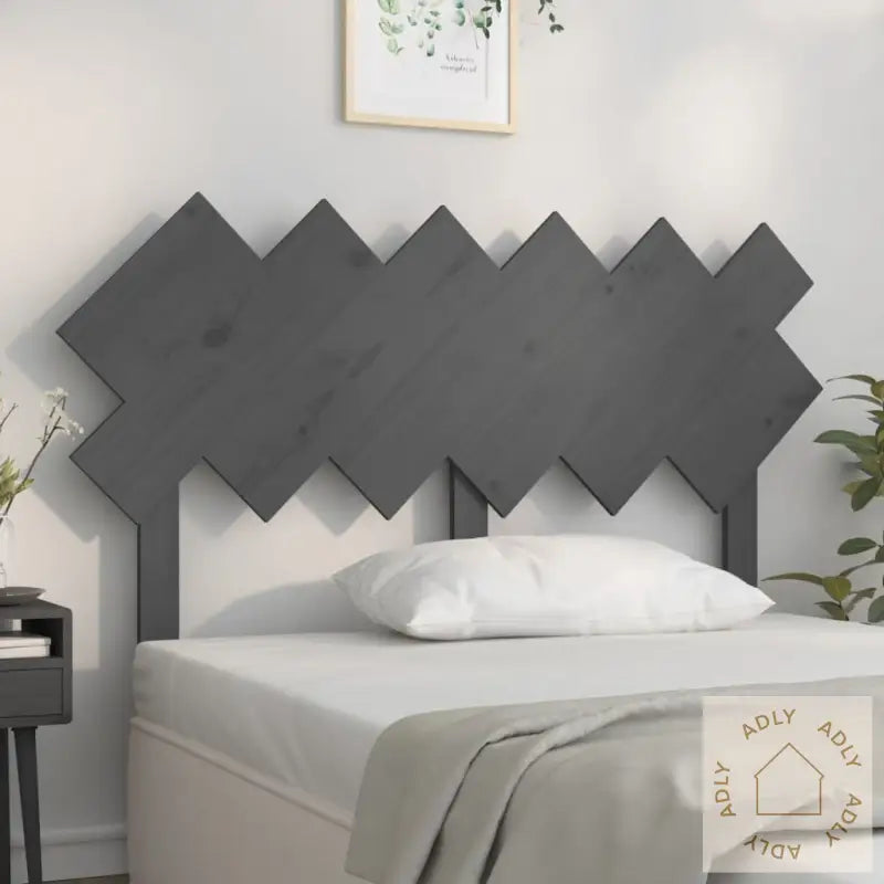 Sengegavl Grå 132X3X81 Cm Heltre Furu