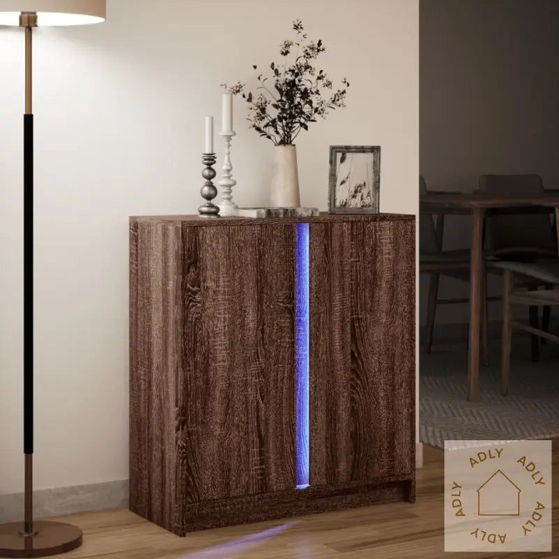 Skjenk Med Led Brun Eik 77X34X85 Cm Konstruert Tre