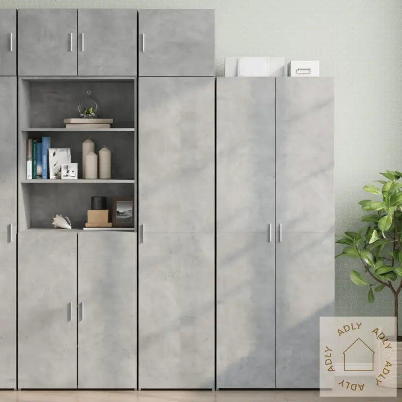 Smalt Oppbevaringsskap Betonggrå 45X42,5X225 Cm Konstruert Tre