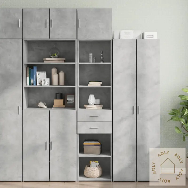 Smalt Oppbevaringsskap Betonggrå 45X42,5X225 Cm Konstruert Tre