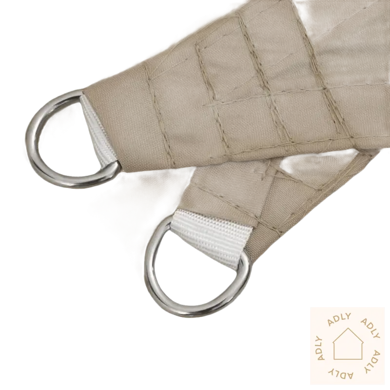 Beige shade sail i PU-belagt oxfordstoff med rustfritt stål rings for hagemøbler og uteplassen
