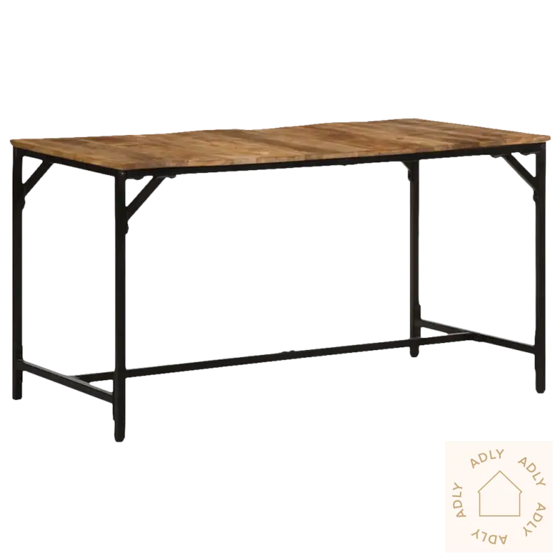 Bild av spisebord i grovt heltre mangotre med svart metallramme, perfekt for koselige samlinger