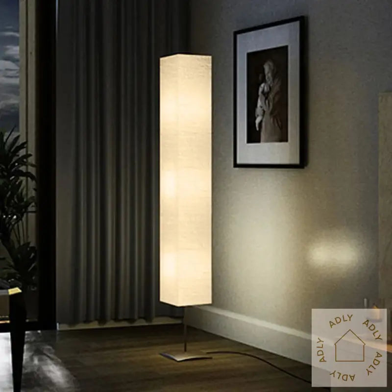 3 Stående Fikantet Lampe - Krem