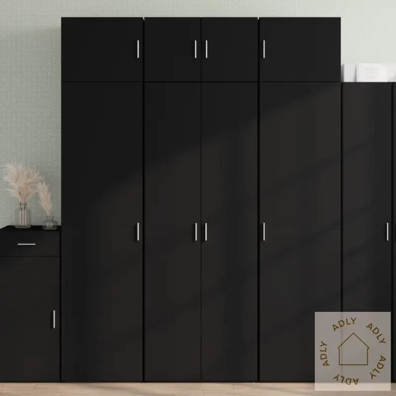 Highboard Svart 70X42,5X185 Cm Konstruert Tre