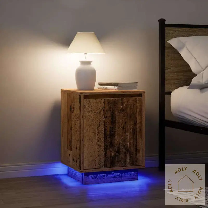 Nattbord Med Led Gammelt Tre 38X34X50 Cm