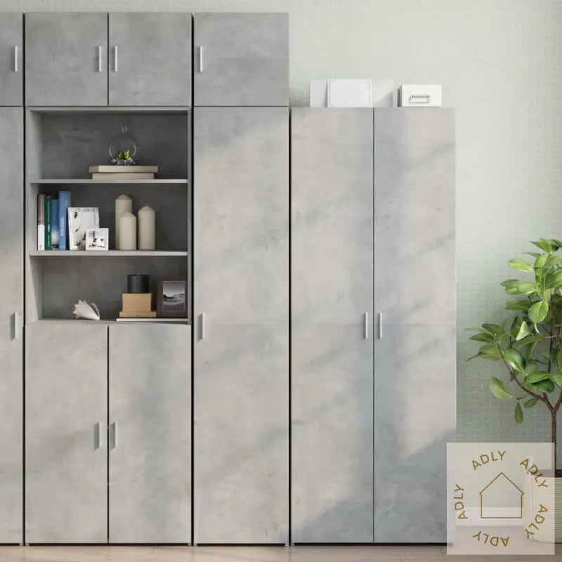 Smalt Oppbevaringsskap Betonggrå 40X42,5X225 Cm Konstruert Tre