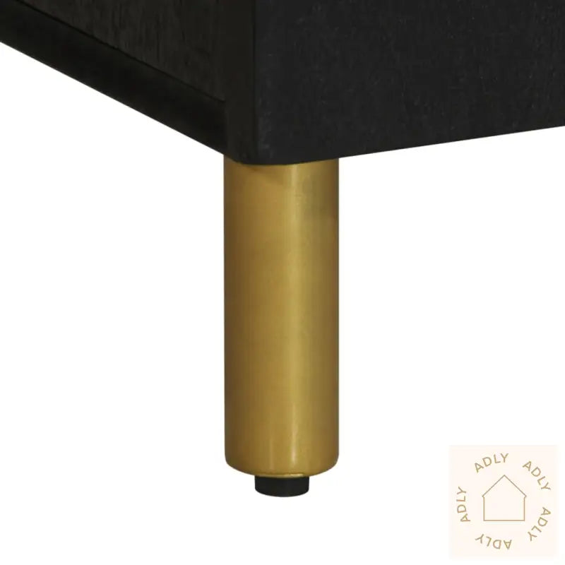 Materialer: Konstruert Tre, Heltre Mango, Messing