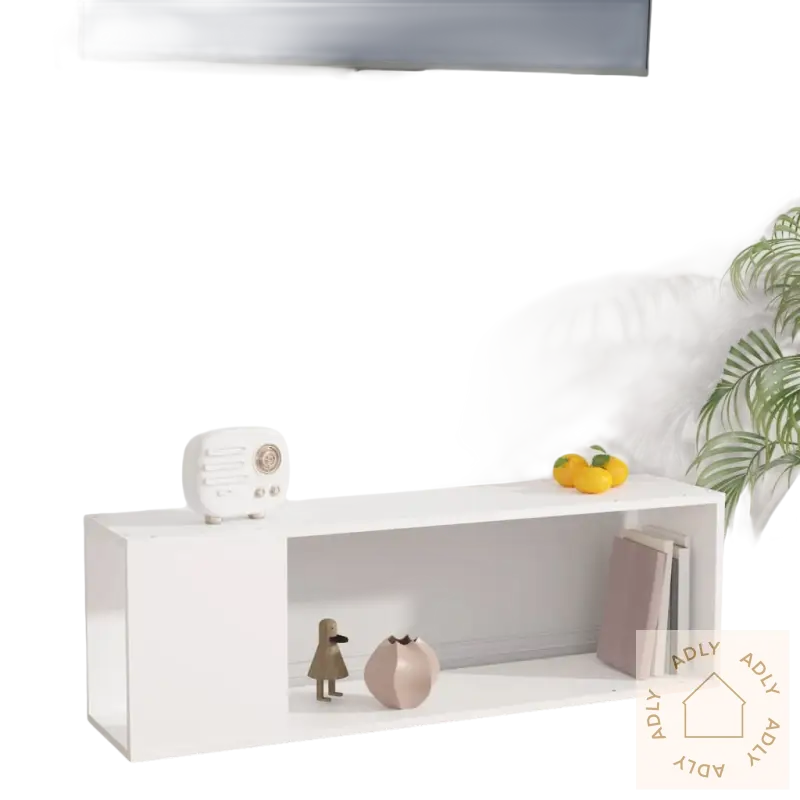 Hvit TV-benk med klassisk design og romslige hyller, solid og stilfullt