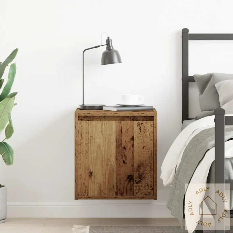 Veggmontert Nattbord Gammelt Tre 38X34X40 Cm