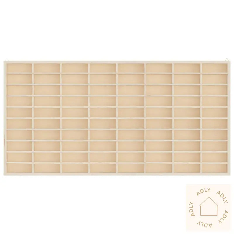 Samlerutstilling I Tre Med 80 Rom 80X4,5X40,5 Cm