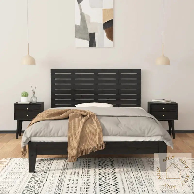 Veggmontert Sengegavl Svart 146X3X63 Cm Heltre Furu