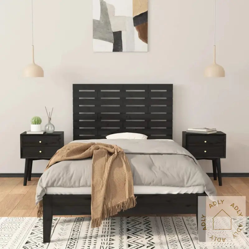 Veggmontert Sengegavl Svart 96X3X63 Cm Heltre Furu