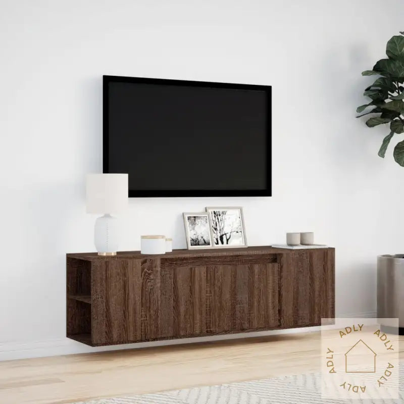 Vegghengt Tv-Benk Med Led Brun Eik 135X31X39,5 Cm